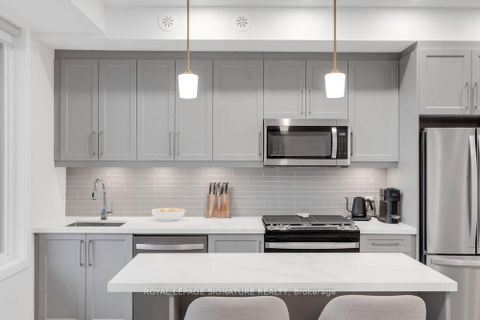 Photo 14 at 4 - 1467 O'Connor Drive, Parkview, Toronto