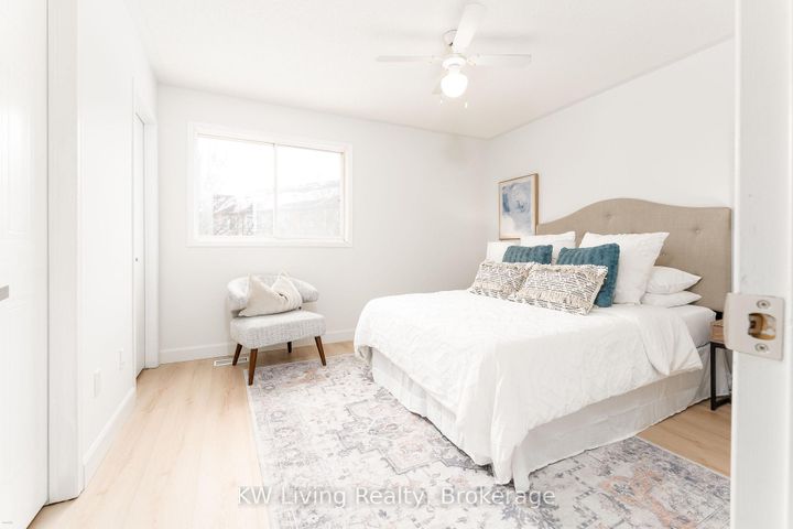 Photo 8 at 6 - 180 Forum Drive, Hurontario, Mississauga