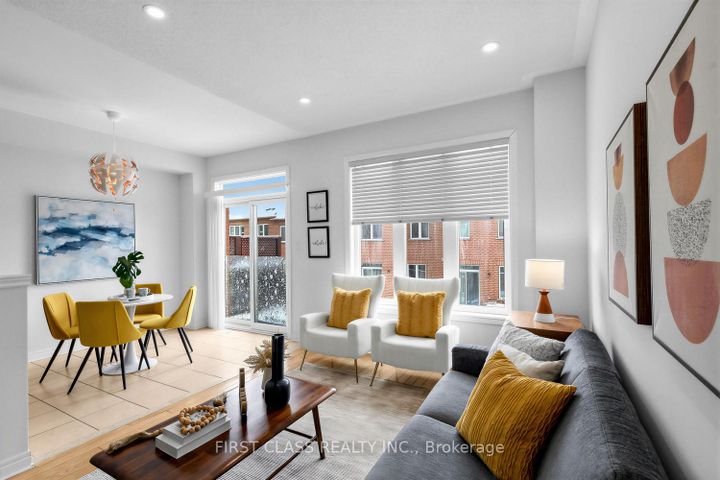 Photo 8 at 36 - 8 Townwood Drive, Jefferson, Richmond Hill