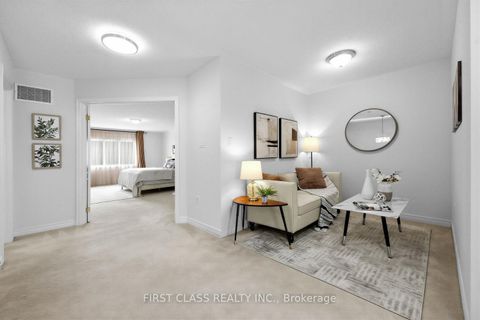 Photo 19 at 36 - 8 Townwood Drive, Jefferson, Richmond Hill