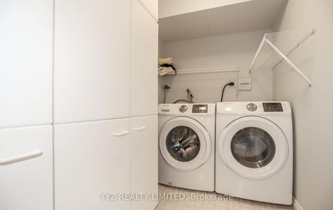 Photo 10 at 808 - 1 Clark Avenue W, Yorkhill, Vaughan