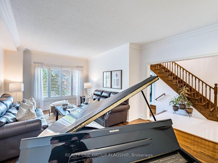 Photo 6 at 5290 Hilton Court, Central Erin Mills, Mississauga