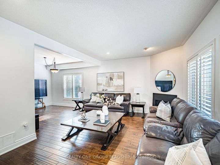 Photo 10 at 5290 Hilton Court, Central Erin Mills, Mississauga