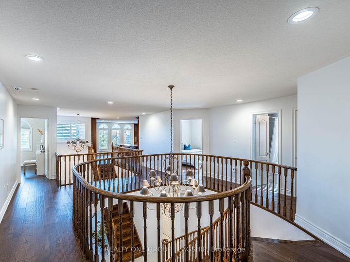 Photo 18 at 5290 Hilton Court, Central Erin Mills, Mississauga