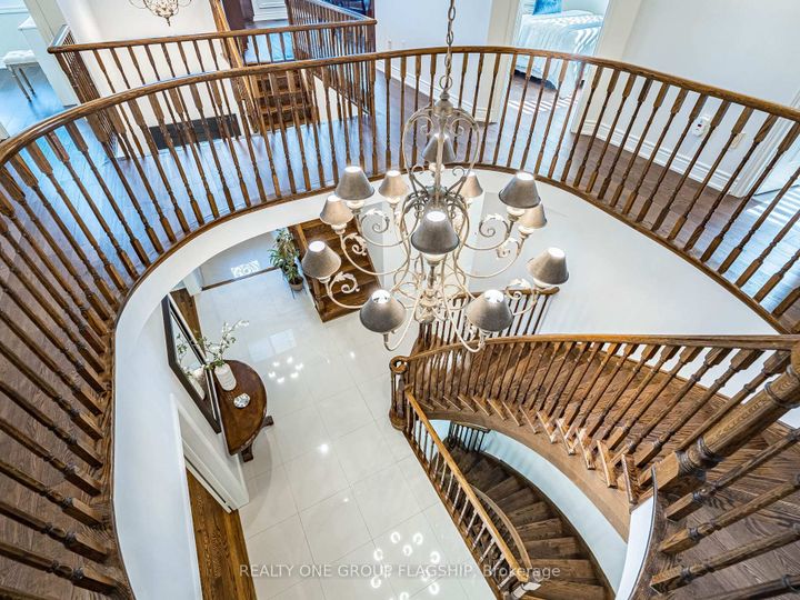 Photo 19 at 5290 Hilton Court, Central Erin Mills, Mississauga