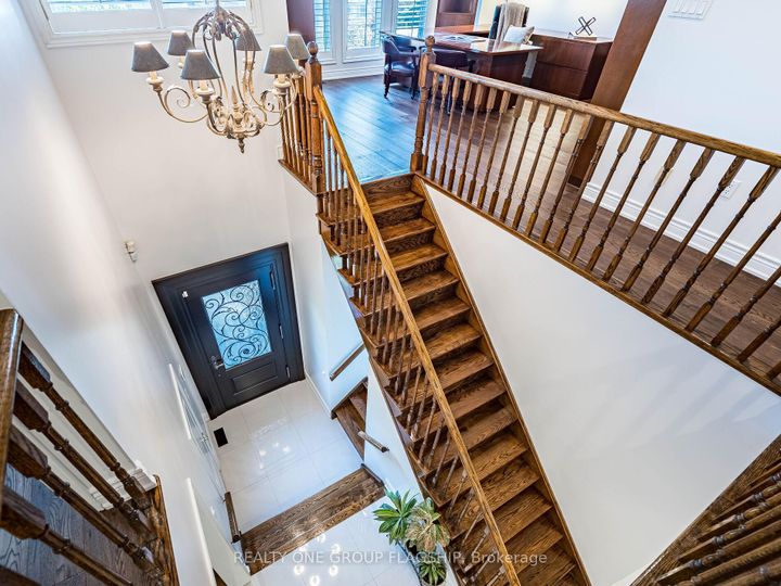 Photo 20 at 5290 Hilton Court, Central Erin Mills, Mississauga