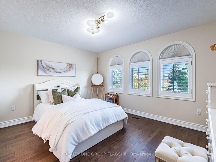 Photo 31 at 5290 Hilton Court, Central Erin Mills, Mississauga