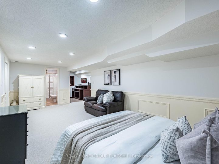 Photo 42 at 5290 Hilton Court, Central Erin Mills, Mississauga