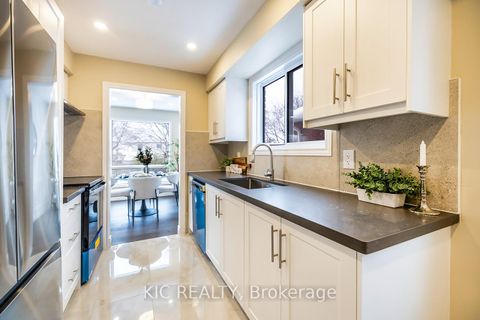 Photo 10 at 16 Turnberry Crescent, Courtice, Clarington