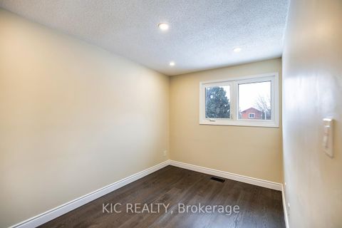 Photo 24 at 16 Turnberry Crescent, Courtice, Clarington