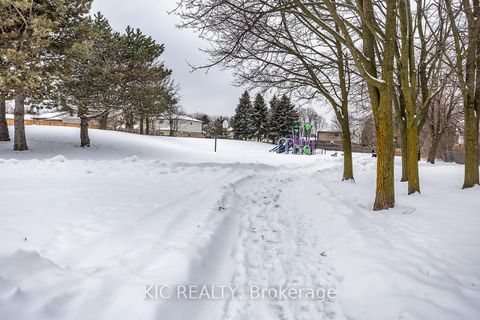 Photo 35 at 16 Turnberry Crescent, Courtice, Clarington