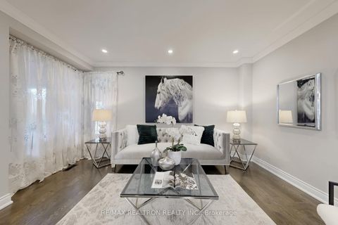 Photo 3 at 45 Newmill Crescent, Devonsleigh, Richmond Hill