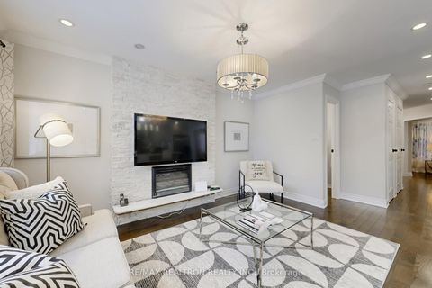 Photo 10 at 45 Newmill Crescent, Devonsleigh, Richmond Hill