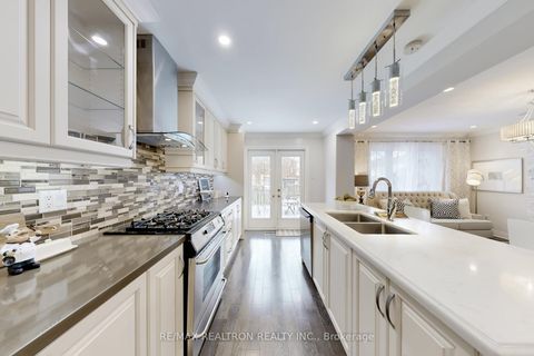 Photo 15 at 45 Newmill Crescent, Devonsleigh, Richmond Hill