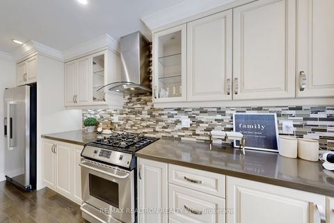 Photo 16 at 45 Newmill Crescent, Devonsleigh, Richmond Hill