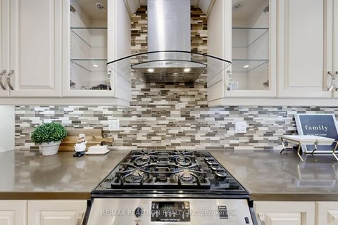 Photo 18 at 45 Newmill Crescent, Devonsleigh, Richmond Hill