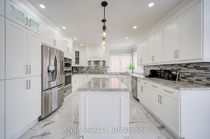 Photo 13 at 145 Beckenridge Drive, Milliken Mills East, Markham