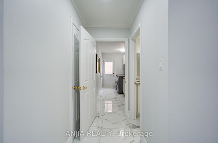 Photo 14 at 145 Beckenridge Drive, Milliken Mills East, Markham