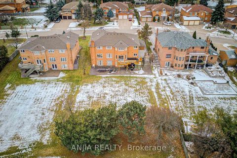Photo 5 at 145 Beckenridge Drive, Milliken Mills East, Markham