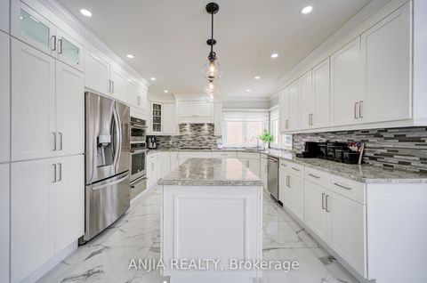 Photo 13 at 145 Beckenridge Drive, Milliken Mills East, Markham