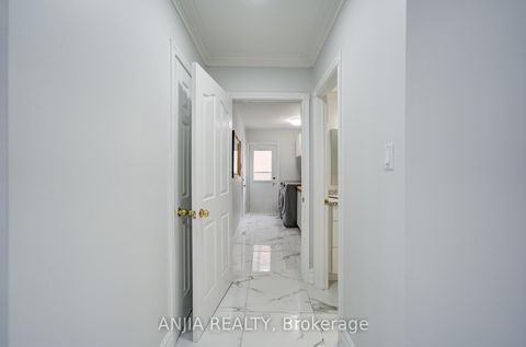 Photo 14 at 145 Beckenridge Drive, Milliken Mills East, Markham