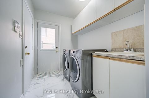 Photo 18 at 145 Beckenridge Drive, Milliken Mills East, Markham