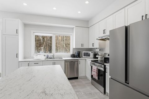 Photo 6 at 8 Scotia Road, Sutton & Jackson's Point, Georgina