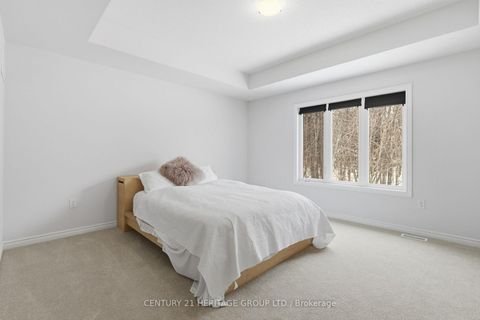 Photo 11 at 8 Scotia Road, Sutton & Jackson's Point, Georgina