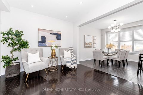 Photo 8 at 11 Homer Crescent, Rural Aurora, Aurora