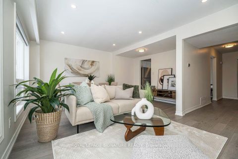 Photo 2 at 16 Corvus Starway, Henry Farm, Toronto