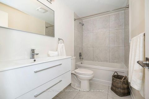 Photo 16 at 16 Corvus Starway, Henry Farm, Toronto