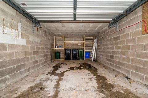 Photo 22 at 16 Corvus Starway, Henry Farm, Toronto