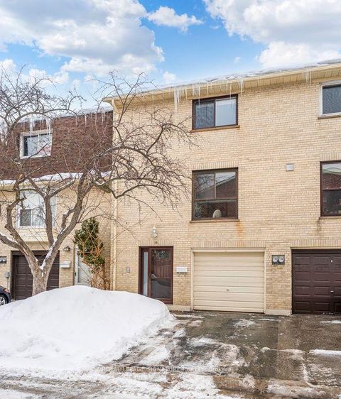 Photo 23 at 16 Corvus Starway, Henry Farm, Toronto