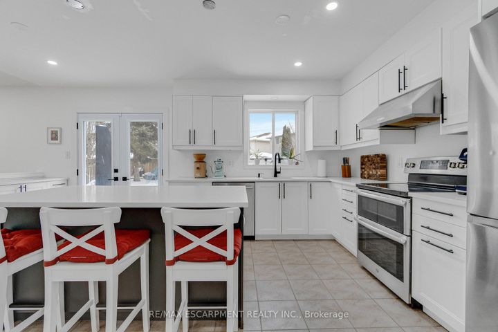 Photo 14 at 191 Hawkswood Trail, Carpenter, Hamilton