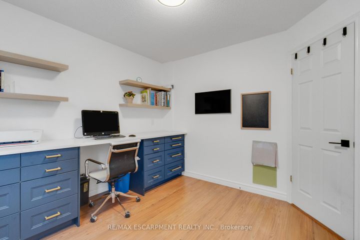 Photo 22 at 191 Hawkswood Trail, Carpenter, Hamilton