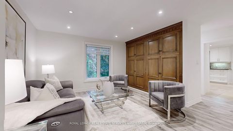 Photo 7 at 15 Farrington Drive, Windfields, Toronto