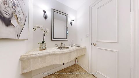 Photo 19 at 15 Farrington Drive, Windfields, Toronto