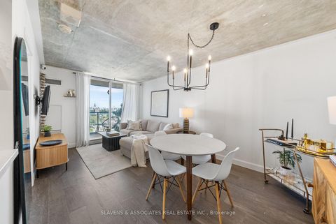 Photo 3 at 1402 - 1369 Bloor Street W, Dufferin Grove, Toronto