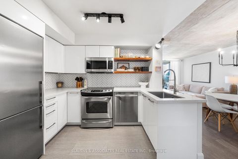 Photo 12 at 1402 - 1369 Bloor Street W, Dufferin Grove, Toronto