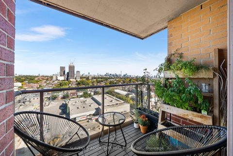 Photo 21 at 1402 - 1369 Bloor Street W, Dufferin Grove, Toronto