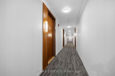 Photo 6 at 501 - 4700 HIGHWAY 7 Road S, East Woodbridge, Vaughan