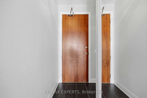 Photo 8 at 501 - 4700 HIGHWAY 7 Road S, East Woodbridge, Vaughan