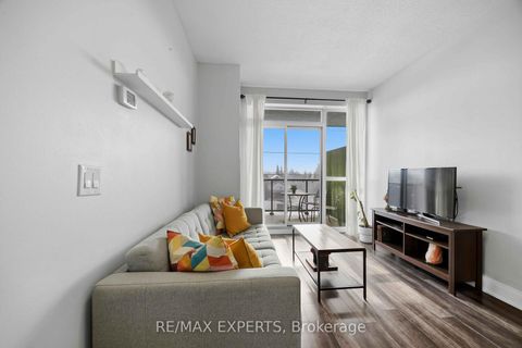 Photo 12 at 501 - 4700 HIGHWAY 7 Road S, East Woodbridge, Vaughan