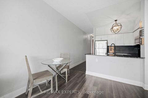 Photo 19 at 501 - 4700 HIGHWAY 7 Road S, East Woodbridge, Vaughan