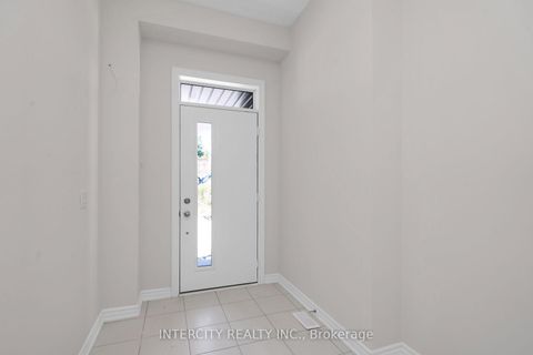 Photo 2 at 29 Drainie Street, Elder Mills, Vaughan