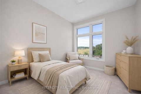 Photo 15 at 29 Drainie Street, Elder Mills, Vaughan