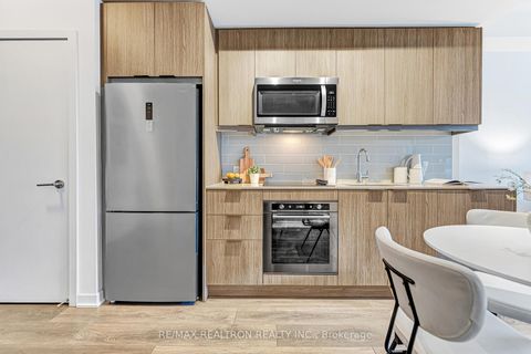 Photo 7 at 411 - 38 Forest Manor Road, Henry Farm, Toronto