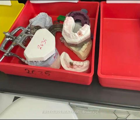 Photo 1 at 521 - 1200 Markham Road, Woburn, Toronto