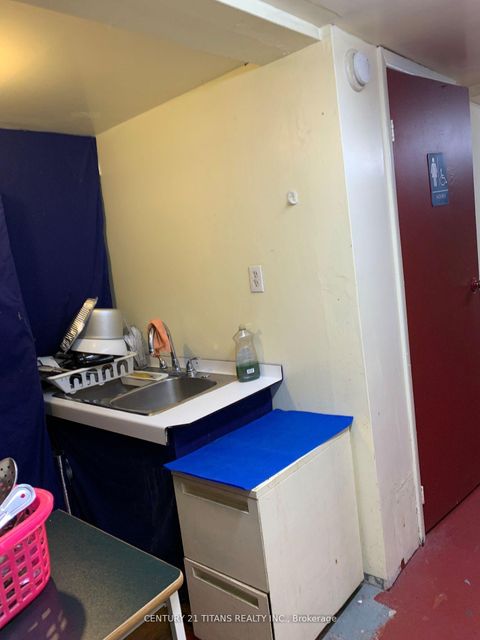 Photo 5 at 481A Oakwood Avenue, Oakwood Village, Toronto