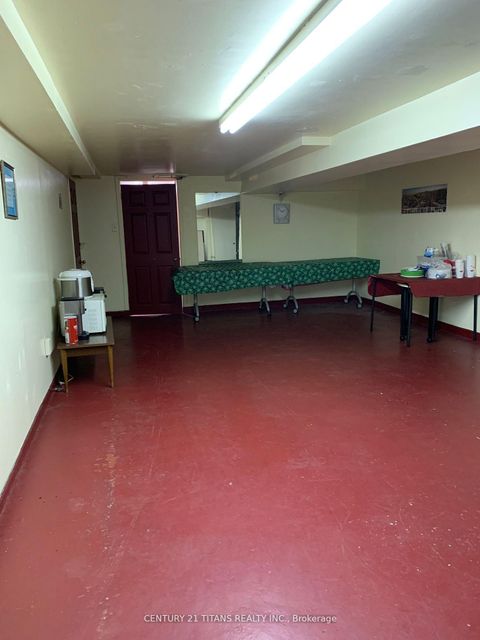 Photo 3 at 481 Oakwood Avenue, Oakwood Village, Toronto